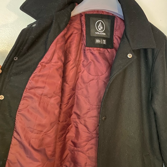 Volcom Men's Black Jacket - Picture 3 of 5